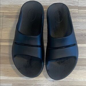 OOFOS Black Slide Sandals